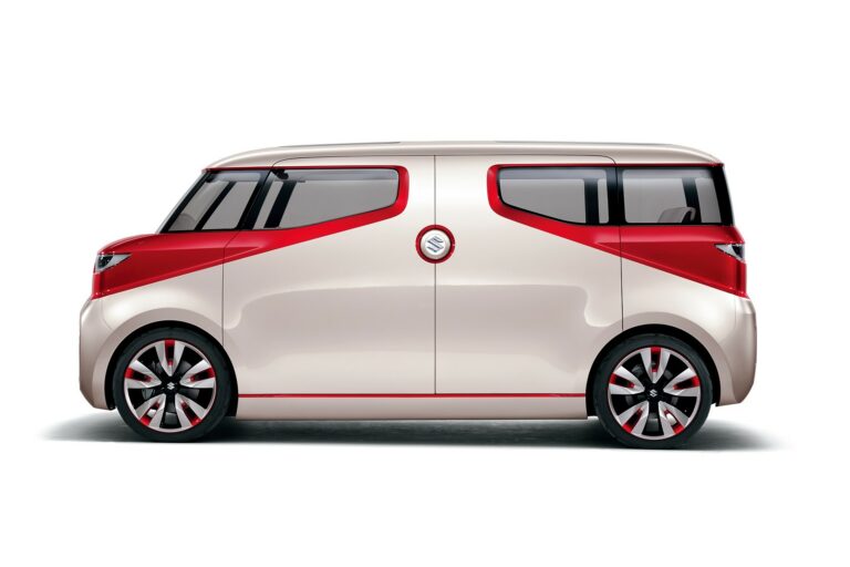 スズキのエアトライサーはまるでラウンジ Moby モビー