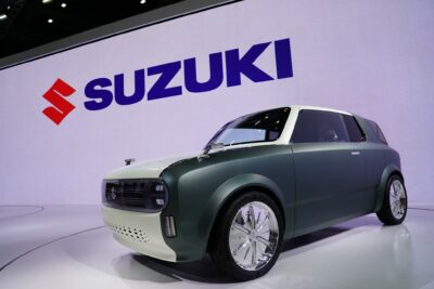 スズキ新型PHEV「WAKUスポ」を東京モーターショー2019で公開!