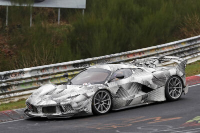 スクープされたフェラーリ FXX K エボ プロトタイプの正体は公道仕様か?