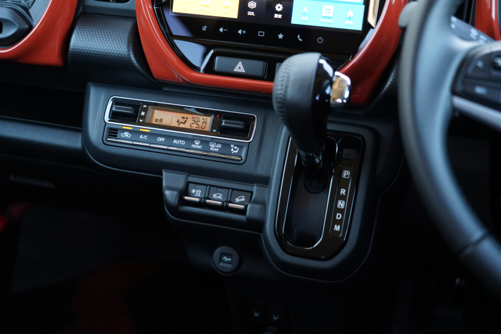 スズキ新型ハスラー(2代目)新型CVT シフトレバー