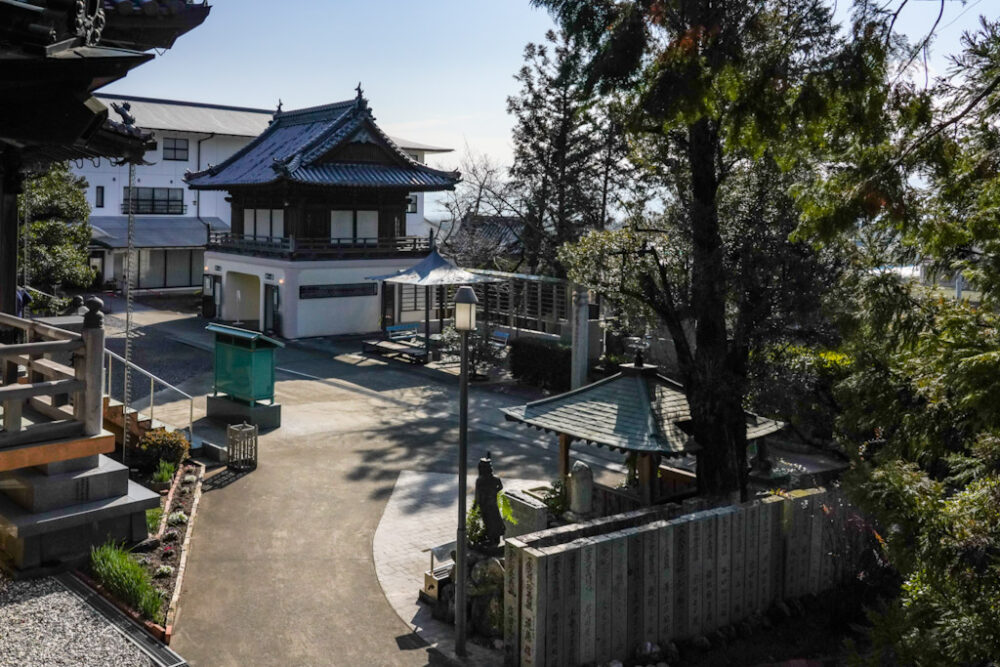 お遍路 第7番札所 十楽寺 境内