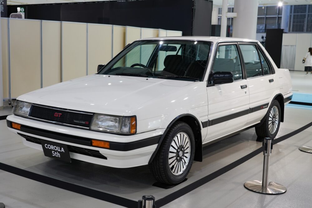 トヨタ カローラ ae82