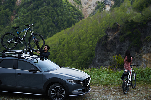 マツダ cx 30 シグネチャースタイル サイド