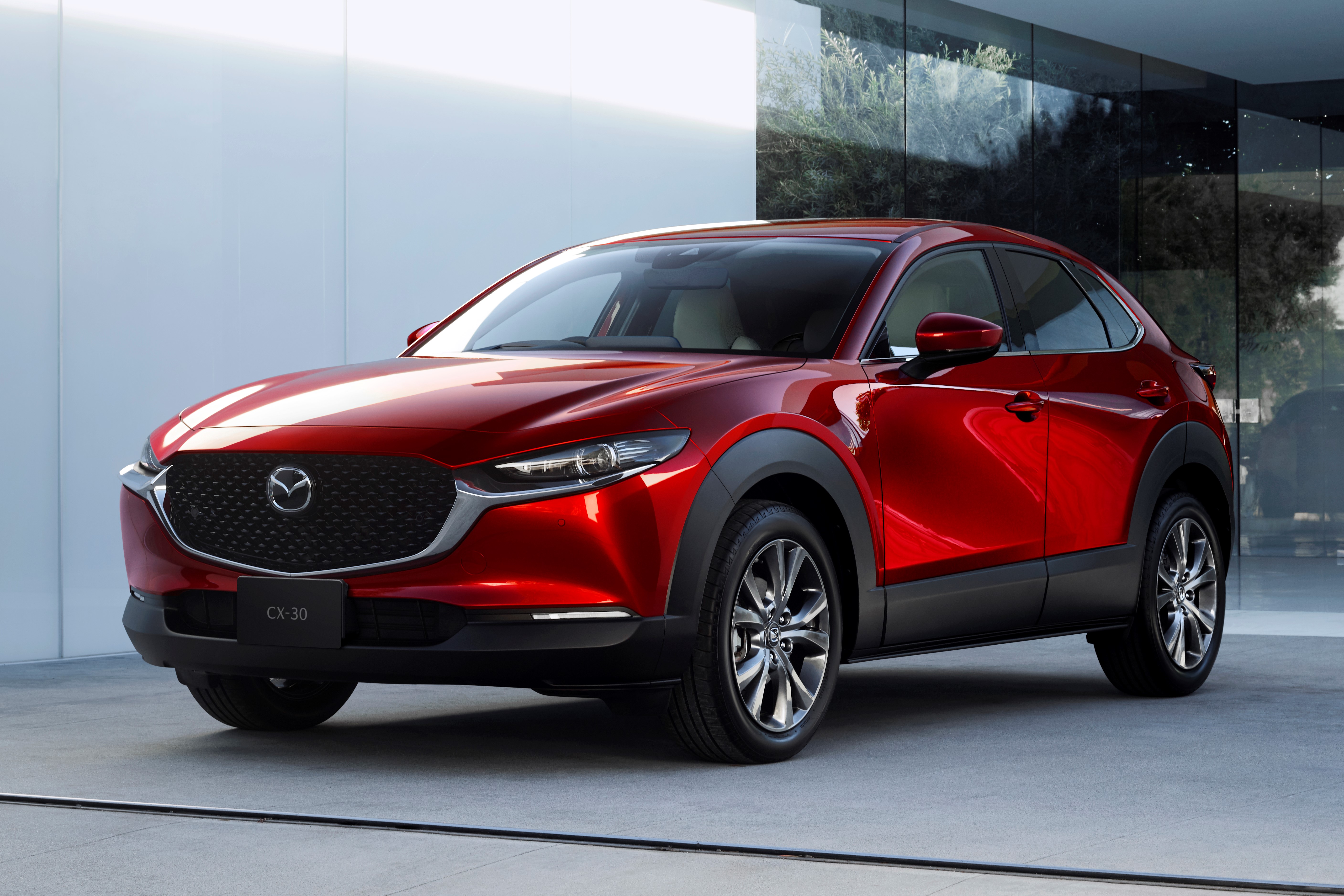 マツダ CX-30 ソウルレッドクリスタルメタリック