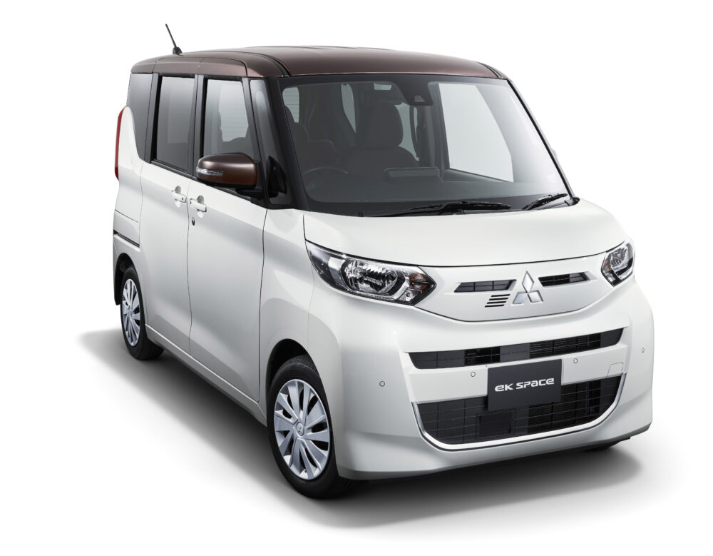 三菱新型eKスペース