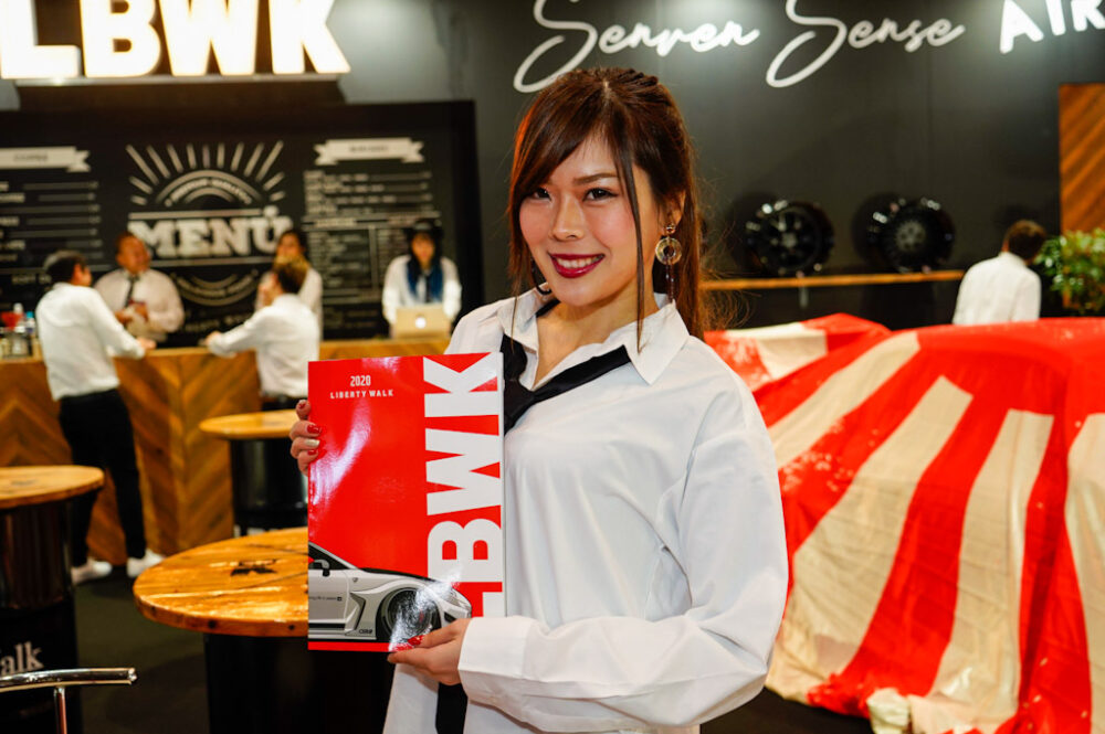 東京オートサロン2020 Liberty Walk/SPHERE LIGHT コンパニオン