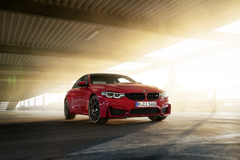 BMW M4 エディション・ヘリテージ 「イモラ・レッド」