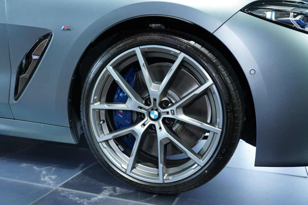 新型BMW 850i グラン クーペのホイール
