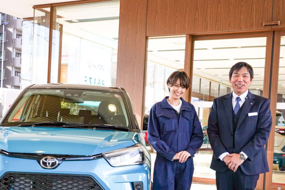 南明奈さんとトヨタモビリティ東京 日野万願寺店 橘田武志店長