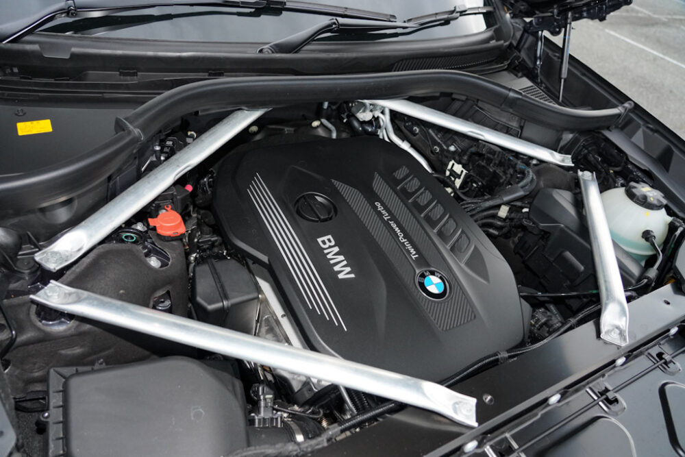 新型BMW X7 xDrive 35d デザイン・ピュア・エクセレンスのエンジン。
