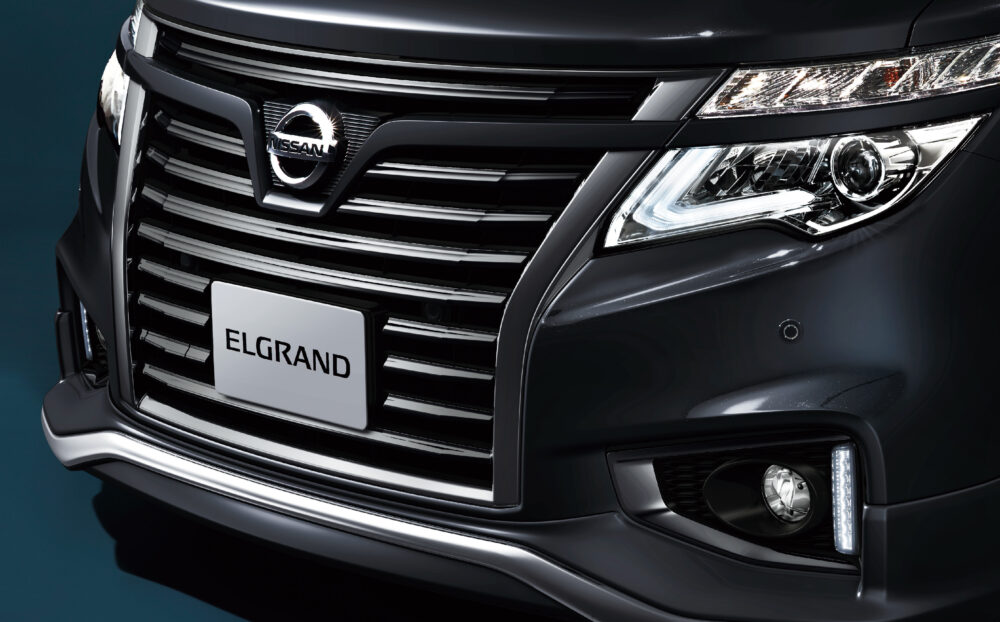 日産 エルグランド フロントグリル
