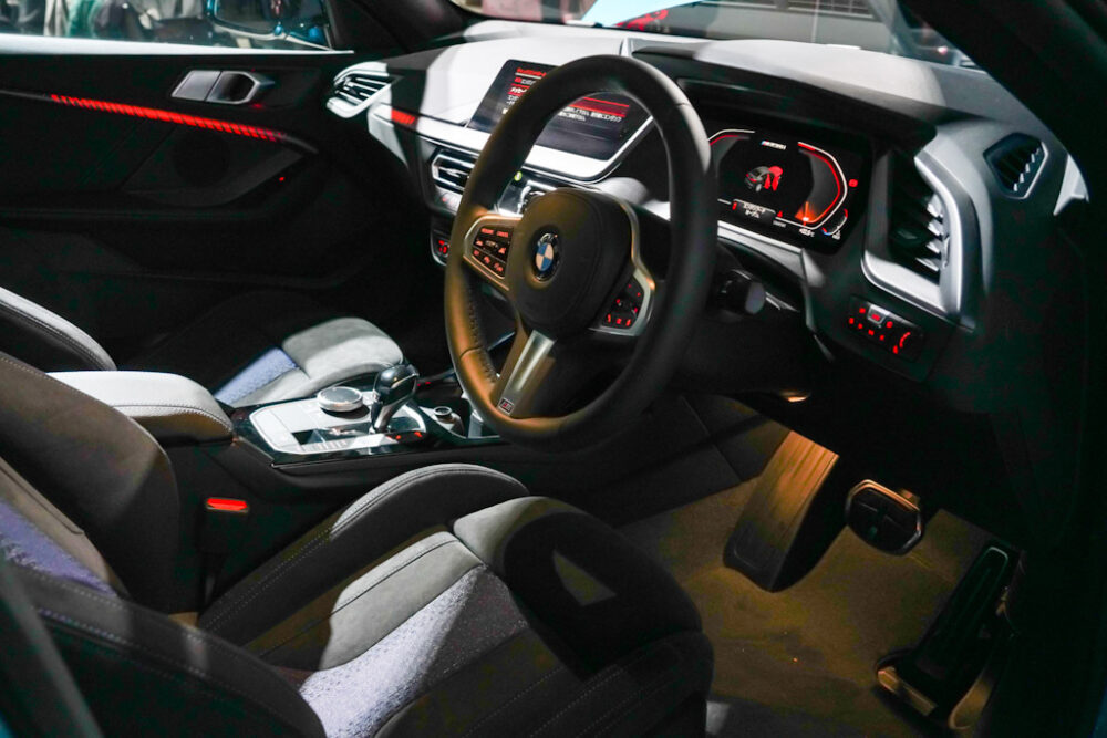 新型BMW 2シリーズ グラン クーペの内装。運転席周り