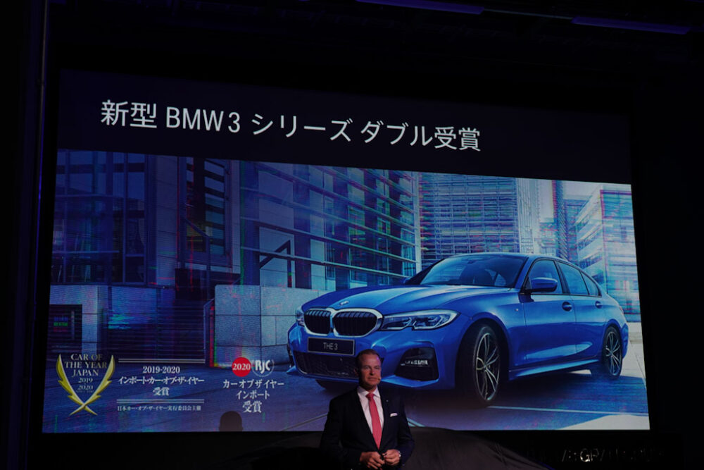新型BMW3シリーズ、ダブル受賞のスライド