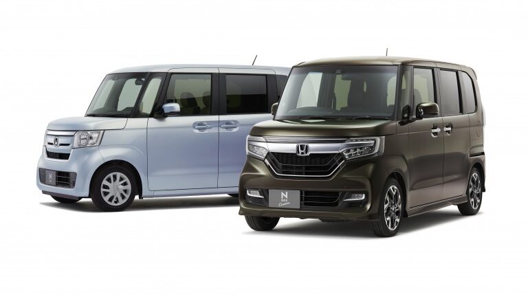 2019年販売台数1位を獲得したホンダ N-BOXとホンダ N-BOX Custom