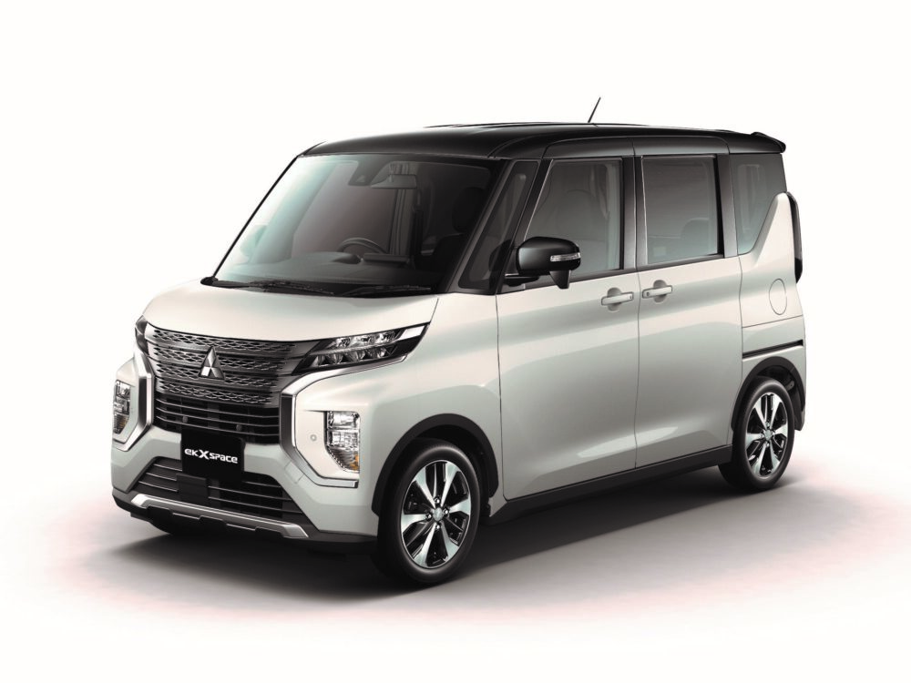 三菱 eKクロス スペース