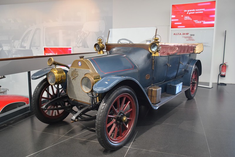 A.L.F.A.社の24HP