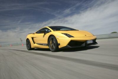 【史上最多販売台数】ランボルギーニガヤルドの実燃費やエンジンスペックから中古車価格まで