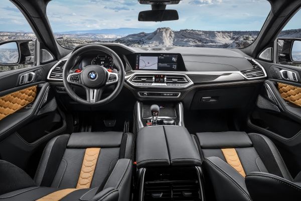 新型BMW X6 M コンペティション インパネ