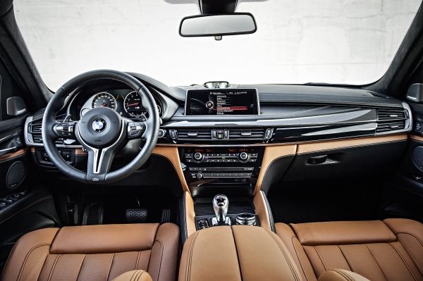 BMW X6 M インパネ