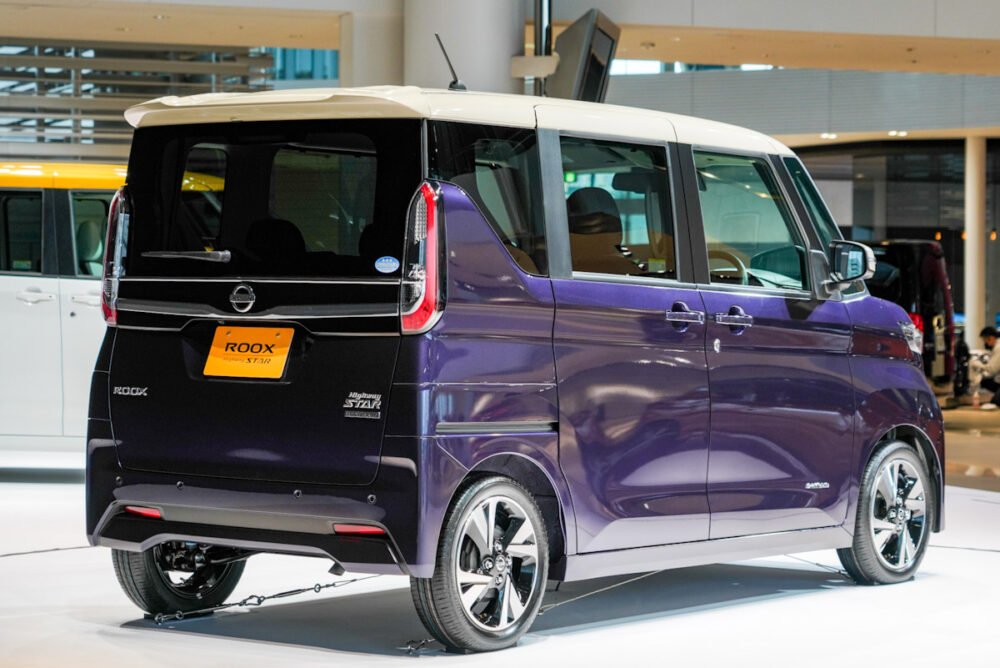 新型日産ルークス ハイウェイスター サイド・リア