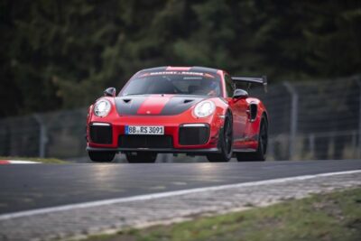 【動画】ポルシェ911GT2RSMRがニュル市販車最速を更新!ランボルギーニから3ヶ月で奪還