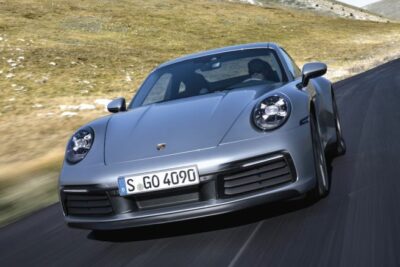 ポルシェ新型911発表!992型となり走行性能も安全装備も進化!