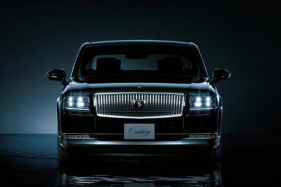 上級国民の愛車とは?リッチな特権階級は車も凄いのか調査してみた