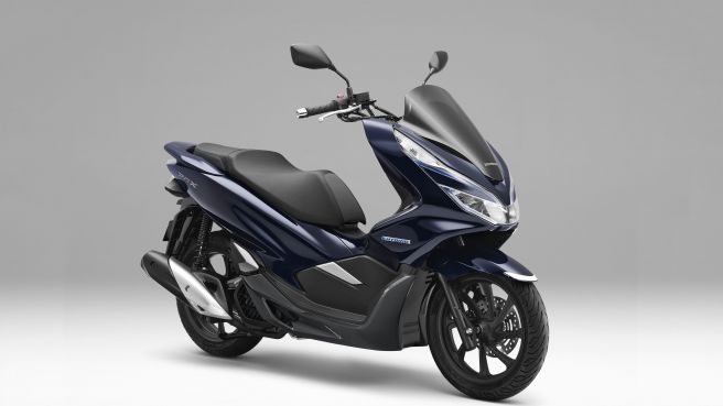 ホンダpcx125 150総合情報 2018年新型ハイブリッドや中古車価格についても Moby モビー