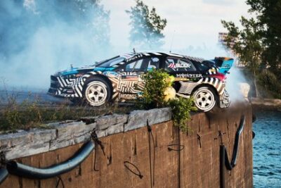 【世界一の激ヤバドリフト】ケン・ブロック動画7選|ドライビングテクニックから愛車まで