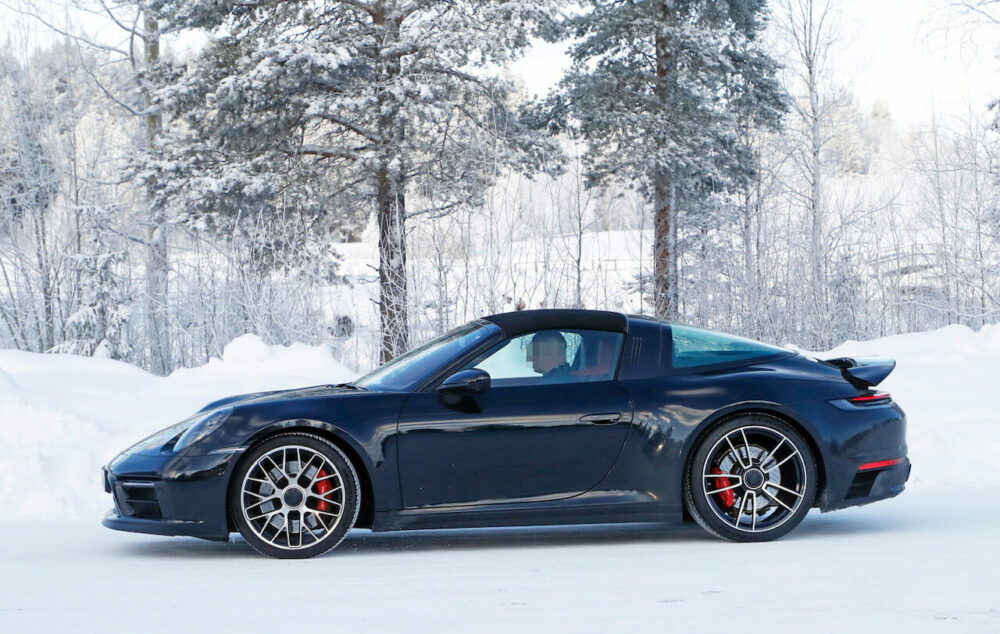 新型ポルシェ 911タルガ4 GTS