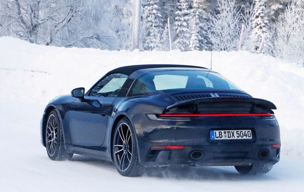 新型ポルシェ 911タルガ4 GTS
