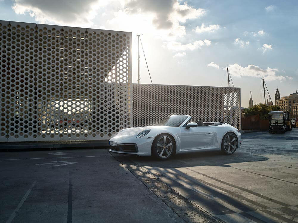 新型ポルシェ 911 カレラ4 カブリオレ