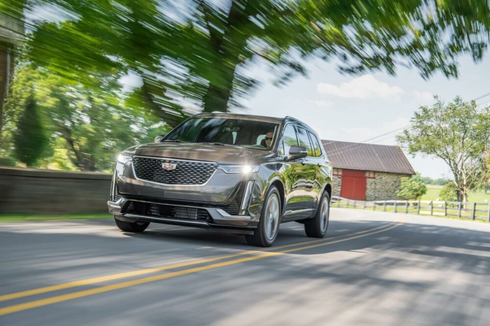 キャデラック 新型 XT6 フロント サイド