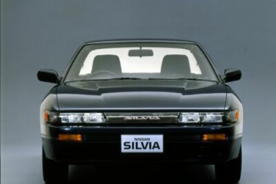 【日産シルビアS13】馬力や内装とカスタムから中古車価格など総まとめ!