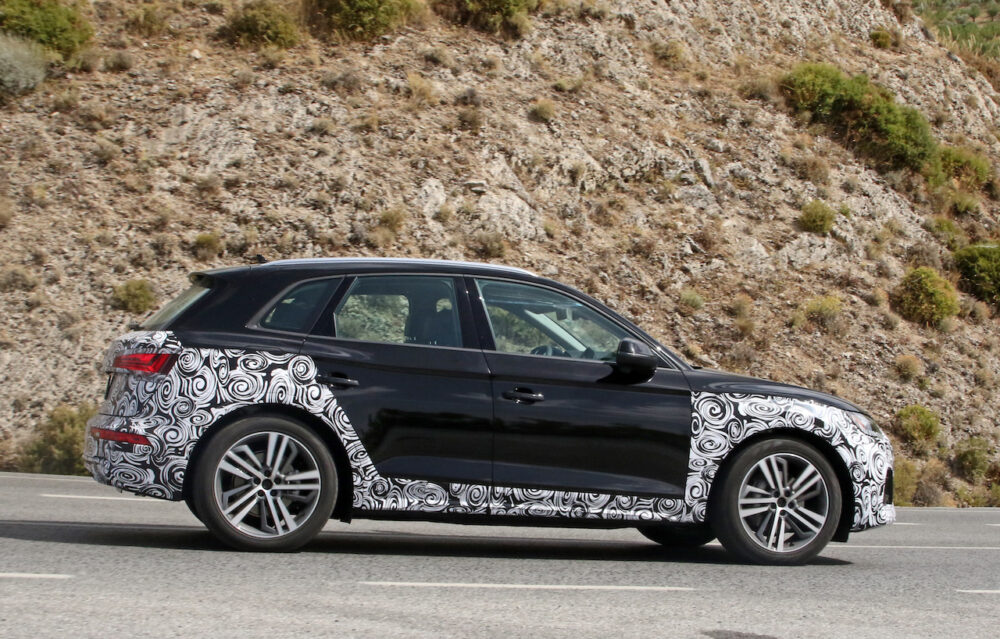 アウディ Q5
