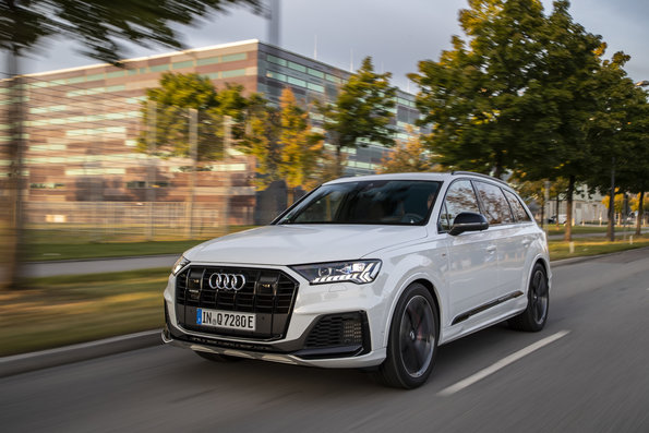 アウディ Q7 TFSI e クワトロ