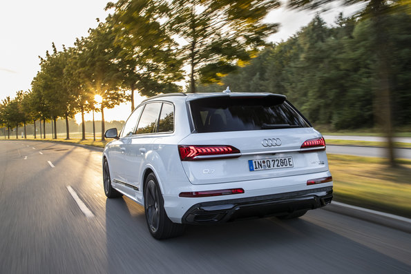 アウディ Q7 TFSI e クワトロ