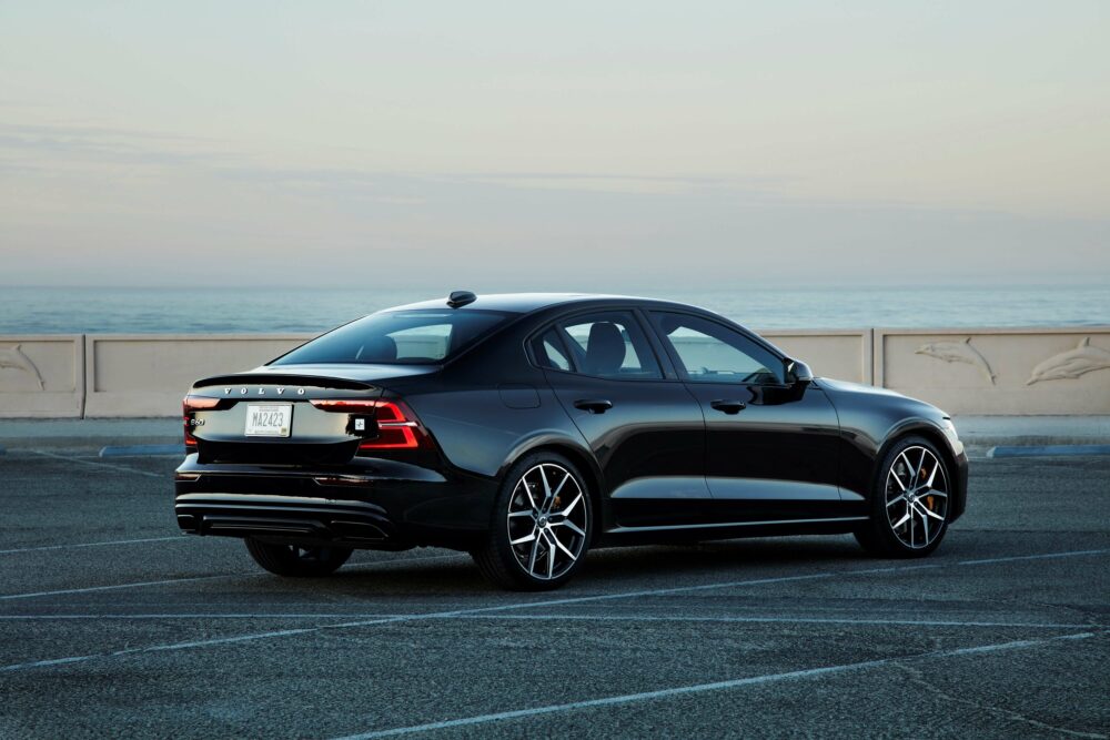 新型ボルボ S90 T8ポールスターエンジニアード