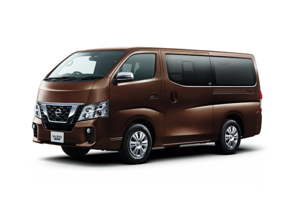 日産 NV350 キャラバン フロント・サイド