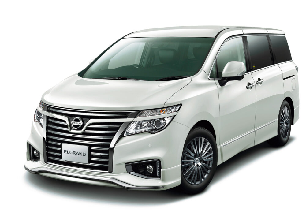 日産 エルグランド フロント・サイド