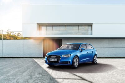アウディ A3 スポーツバック・セダン「シグネチャーエディション」特別仕様車を発売