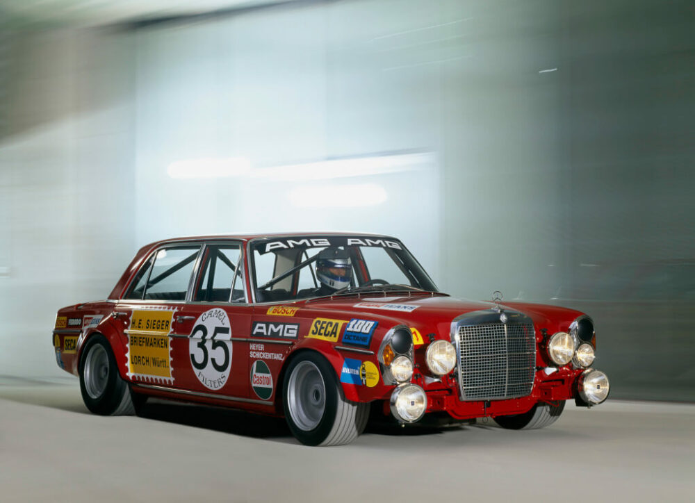 メルセデスAMG 300 SEL 6.8 フロント サイド