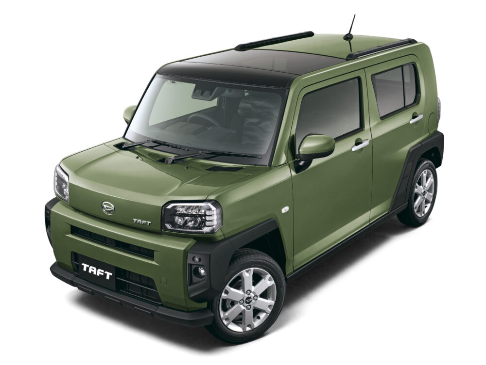 新型ダイハツ・タフト フォレストカーキメタリック