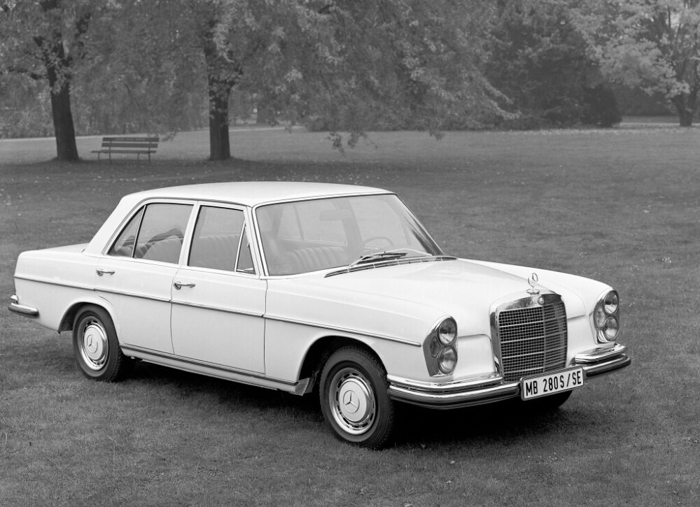 メルセデス・ベンツ SE(W108) フロント サイド