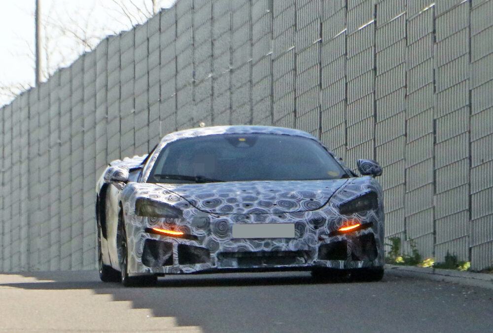 次期新型マクラーレン570S プロトタイプ スパイショット
フロント