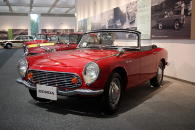 ホンダS600(エスロク)とは?歴史と現在の中古車価格は?【日本の名車】