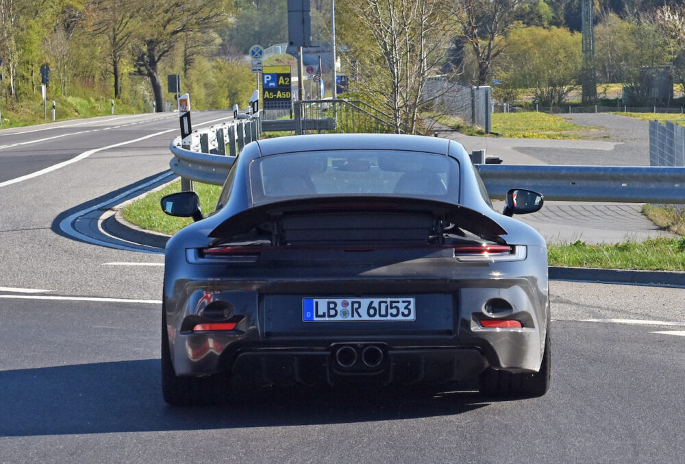 次期新型ポルシェ911GT3ツーリング プロトタイプのスパイショット
リア