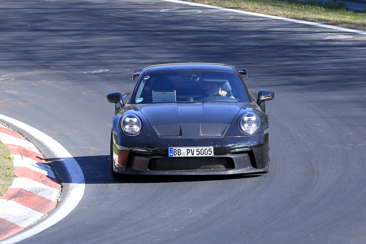 次期新型ポルシェ 911 GT3 プロトタイプ スパイショット
フロント