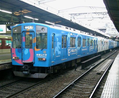 電車 ラッピング