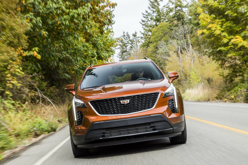 新型キャデラック XT4 スポーツのフロントマスク